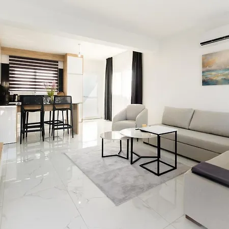 Cozy 1br With Terrace *