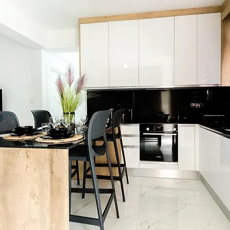 Cozy 1br With Terrace Daire *