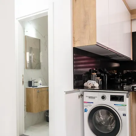 Cozy 1br With Terrace Phrenaros