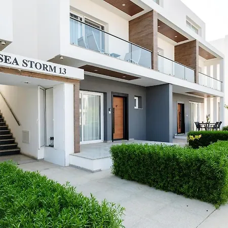 Cozy 1br With Terrace Apartamento Phrenaros