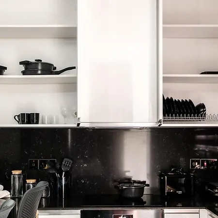 Cozy 1br With Terrace Daire Phrenaros