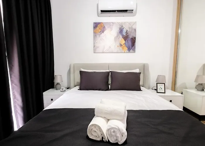 Cozy 1br With Terrace Phrenaros